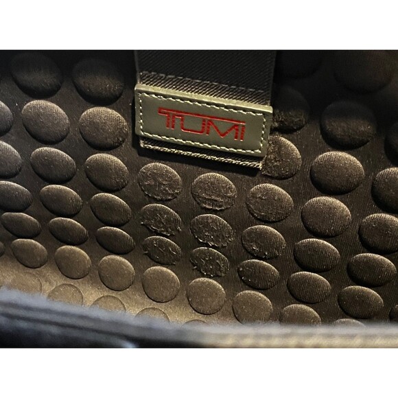 Vintage Tumi Leather Briefcase 96130D4 Messenger Bag 90s Executive Career Wear - Picture 7 of 16
